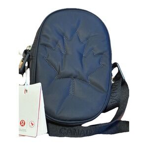 NWT Lululemon TEAM CANADA 22 Future Legacy Crossbody‎ Bag Black